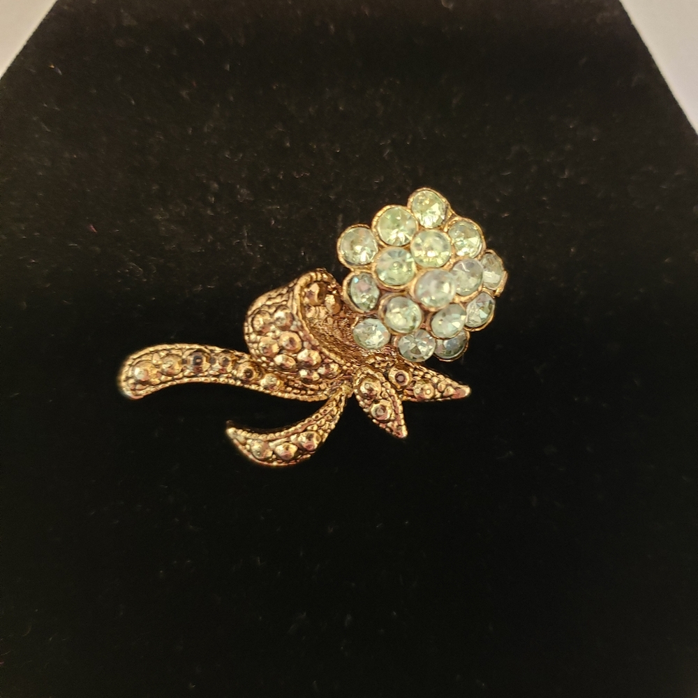 Vintage Flower Rhinestone Brooch